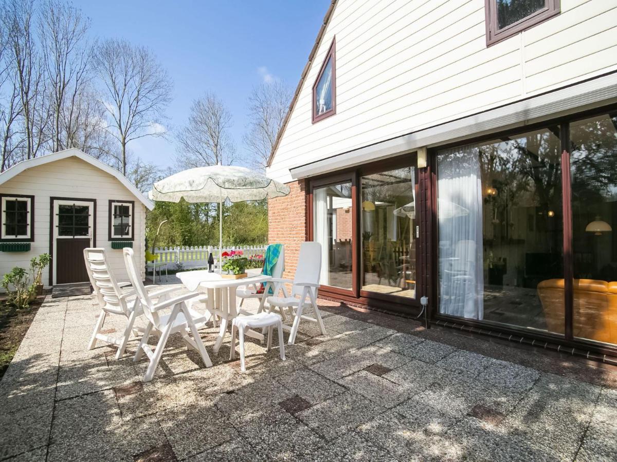 Holiday Home In Noordwijkerhout With Terrace Close To A Lake Exterior foto